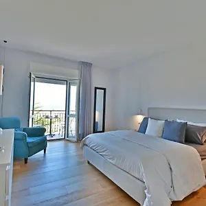 https://luxury-suites-casa-di-joy.sicilyhotelsitaly.net