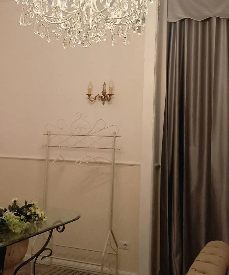 Palazzo Novecento Centro Storico Bed and Breakfast Lecco
