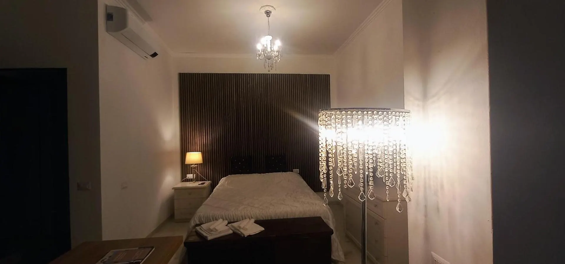 Palazzo Novecento Centro Storico Bed & Breakfast Lecco