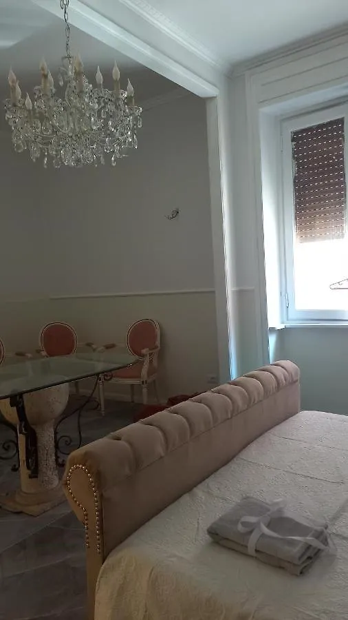 Palazzo Novecento Centro Storico Bed & Breakfast Lecco 0*,